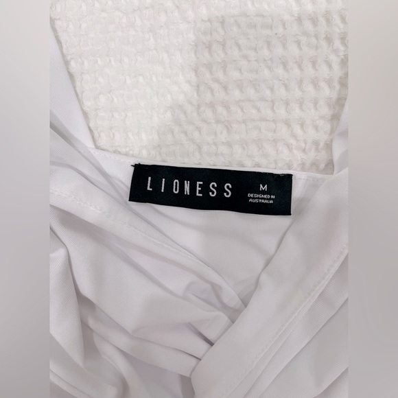 Lioness Porto Cervo Tie Up Crop - Picture 5 of 8